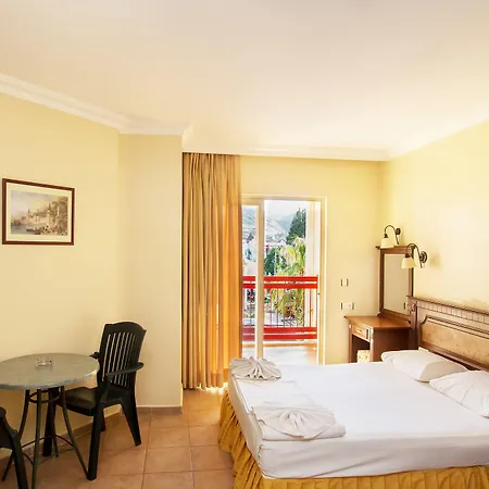 Club Amaris Apart Otel 3*