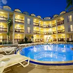 Club Amaris 3*