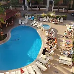 Club Amaris Lejlighedshotel 3*